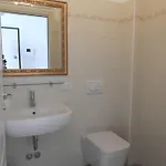Апартаменты Maghetti - Modernized Flat In Historic Palazzo In The Center Of
