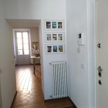 Апартаменты Maghetti - Modernized Flat In Historic Palazzo In The Center Of