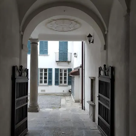 Maghetti - Modernized Flat In Historic Palazzo In The Center Of * Luino