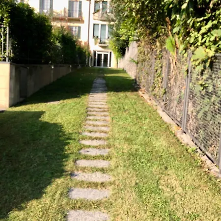 Maghetti - Modernized Flat In Historic Palazzo In The Center Of * Luino