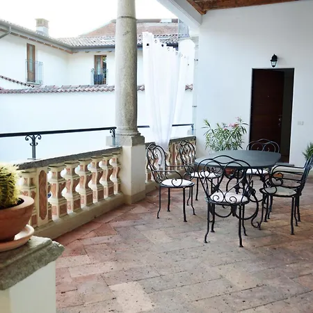Appartement Maghetti - Modernized Flat In Historic Palazzo In The Center Of *