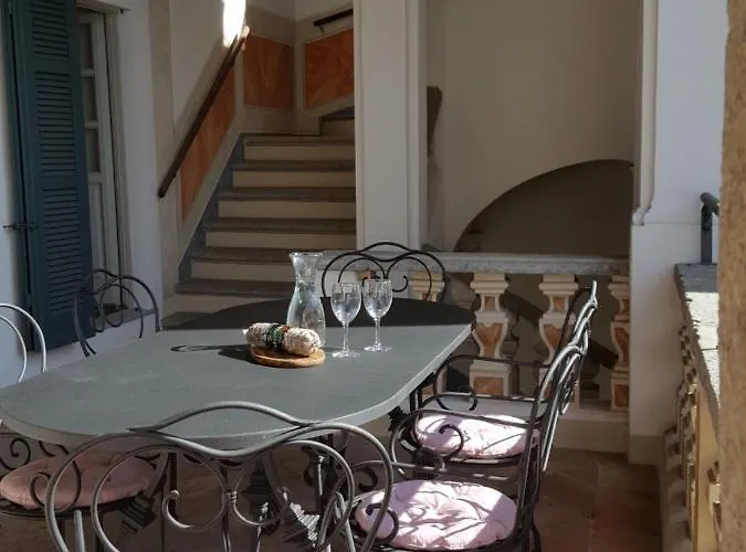 Appartamento Maghetti - Modernized Flat In Historic Palazzo In The Center Of *