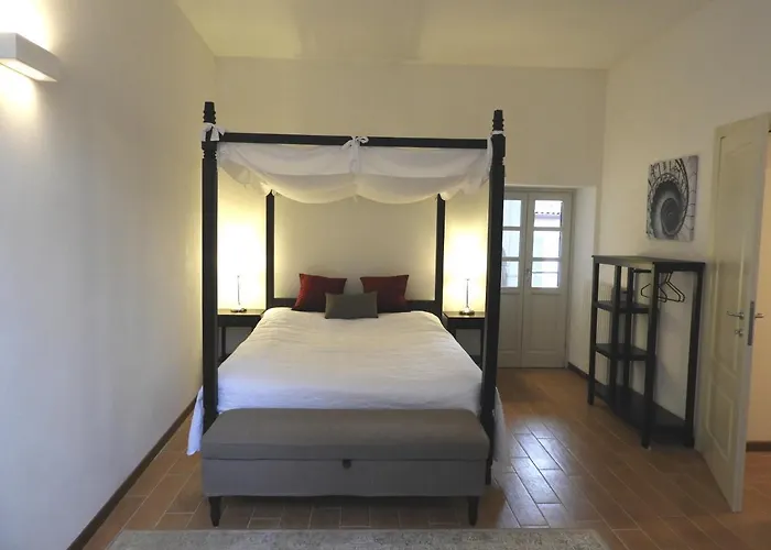 Appartamento Maghetti - Modernized Flat In Historic Palazzo In The Center Of