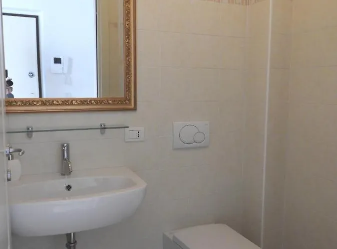 Appartamento Maghetti - Modernized Flat In Historic Palazzo In The Center Of