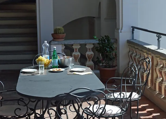 Maghetti - Modernized Flat In Historic Palazzo In The Center Of Appartamento Luino