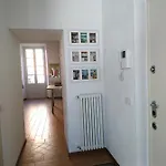 Apartment Maghetti - Modernized Flat In Historic Palazzo In The Center Of