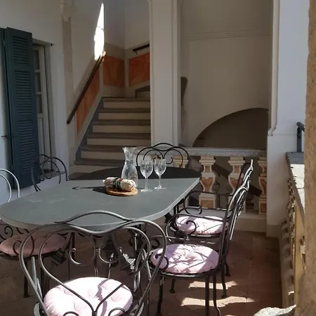 Appartement Maghetti - Modernized Flat In Historic Palazzo In The Center Of *