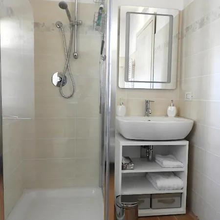 Maghetti - Modernized Flat In Historic Palazzo In The Center Of Apartment *