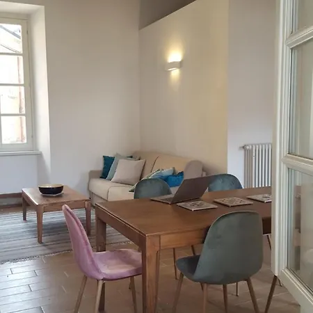 Maghetti - Modernized Flat In Historic Palazzo In The Center Of