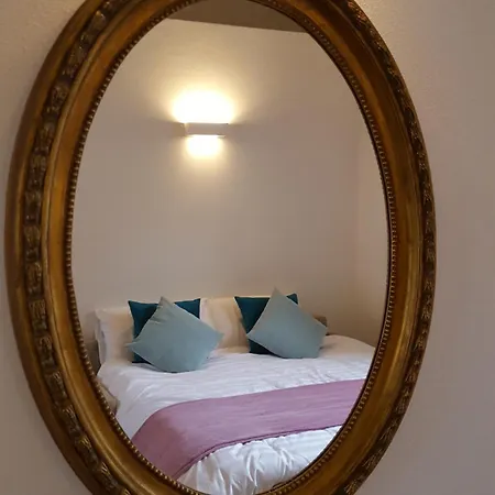 Maghetti - Modernized Flat In Historic Palazzo In The Center Of Apartment *