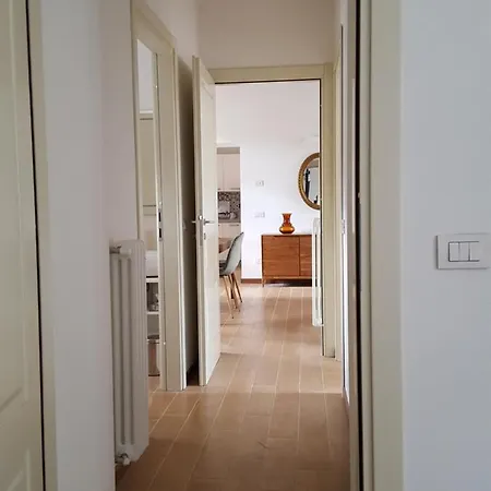 Maghetti - Modernized Flat In Historic Palazzo In The Center Of * Luino