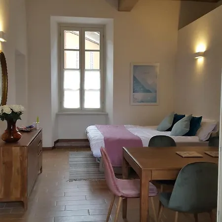 Appartement Maghetti - Modernized Flat In Historic Palazzo In The Center Of