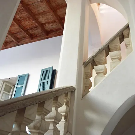 Maghetti - Modernized Flat In Historic Palazzo In The Center Of